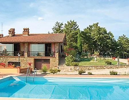 Sleeps 6 Pool Wifi Villa