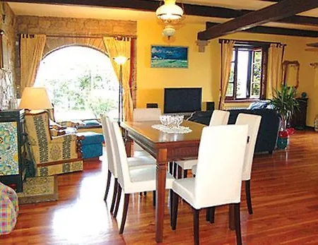 Villa Sleeps 6 Pool Wifi Preggio